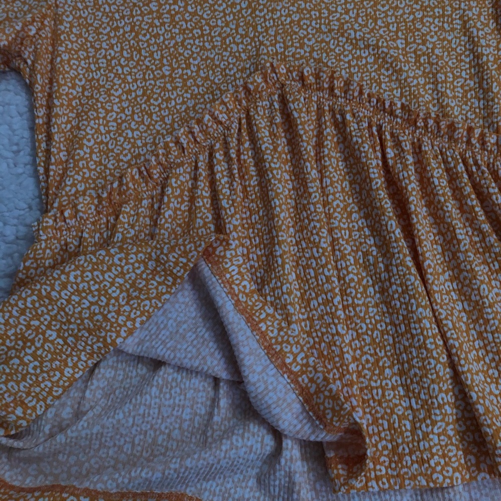 Cute blouse - Picture 3 of 5